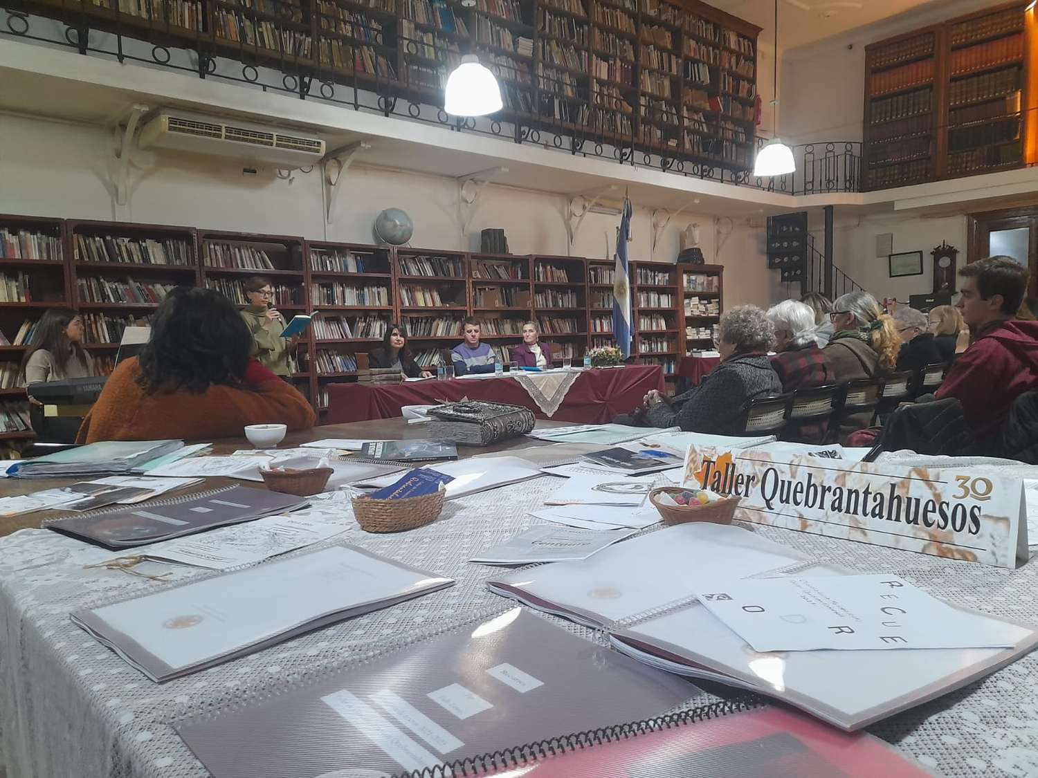 El taller Quebrantahuesos celebró su 30mo aniversario con un encuentro rioplatense de literatura