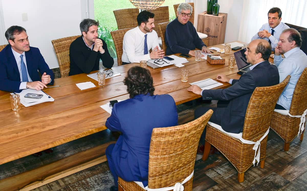 Massa reunió al gabinete económico en su domicilio particular.
