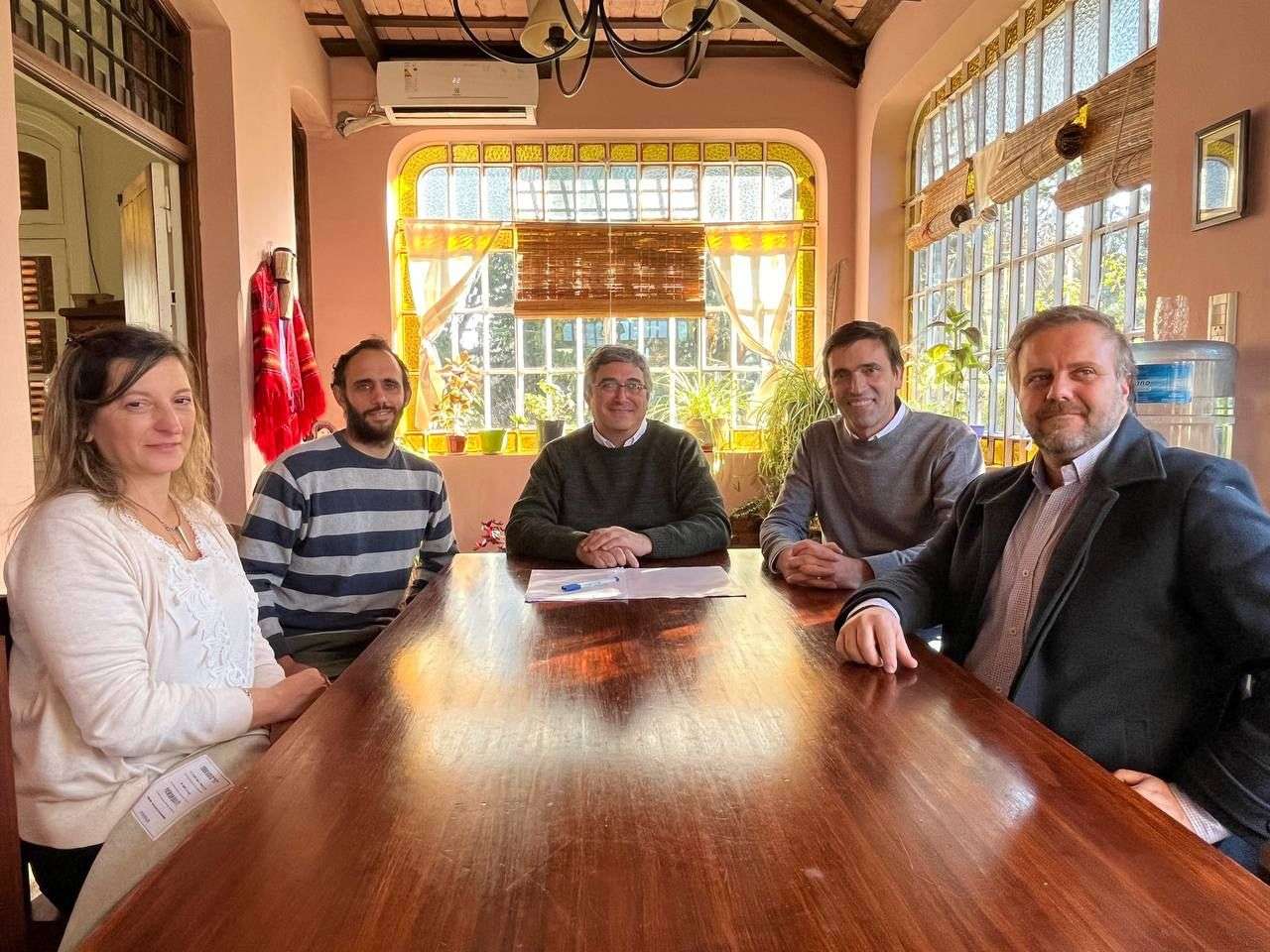 Granja Los Pibes firmó un convenio con Desarrollo Agrario.