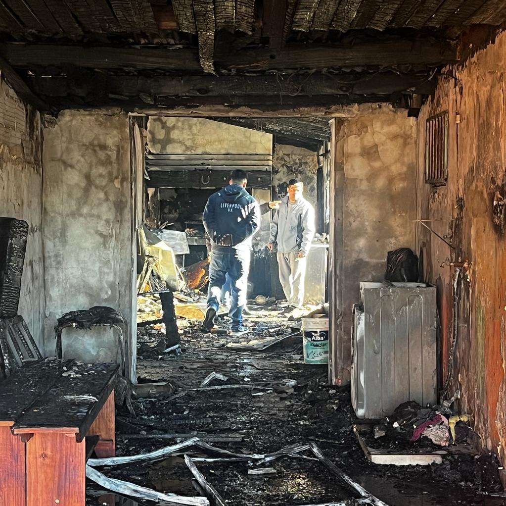 El incendio destruyó completamente la vivienda de Entre Ríos al 700.