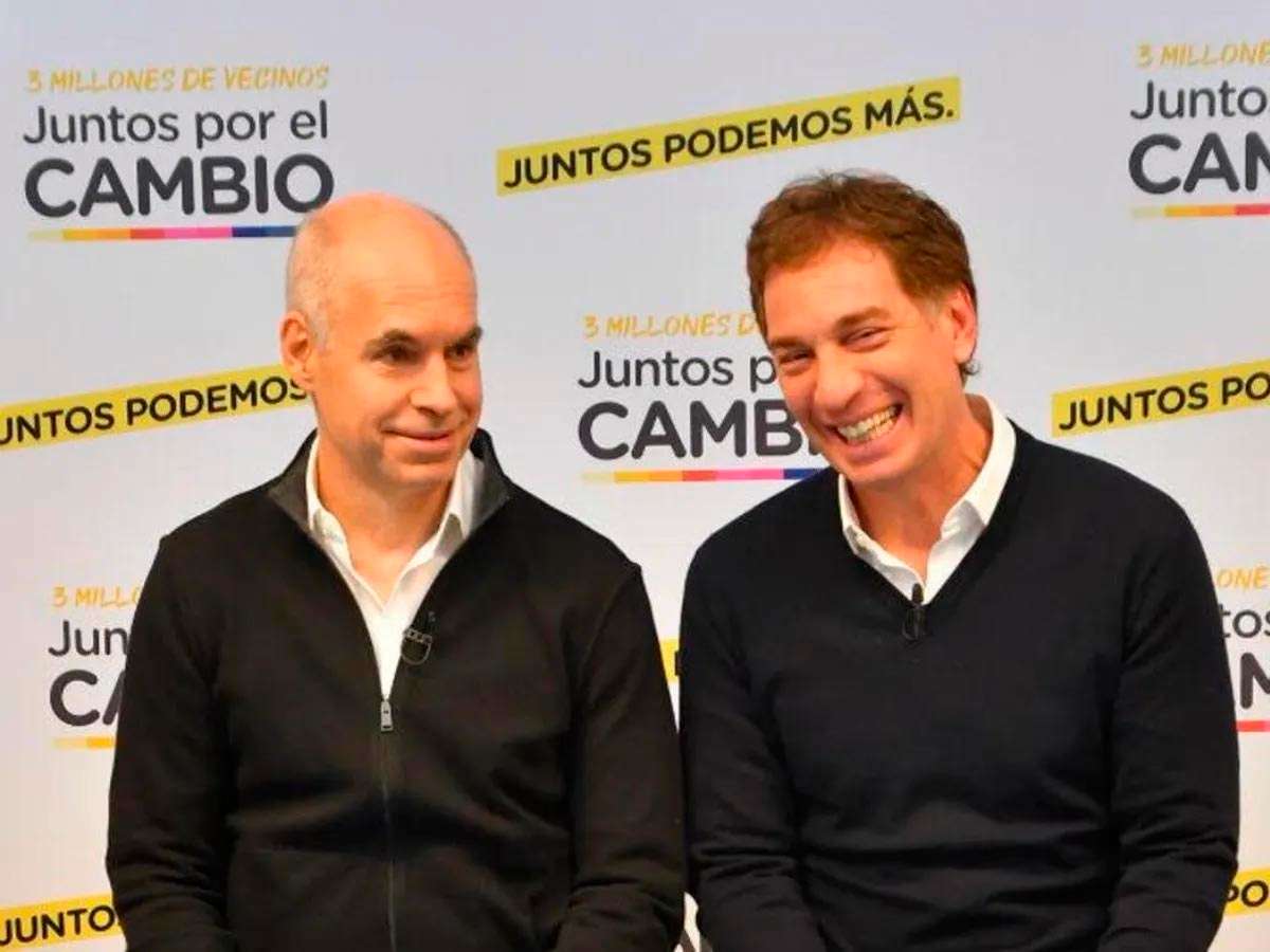 Larreta y Santilli se muestran con Manes en la ciudad para presentar el plan "Los 100 Tandiles"
