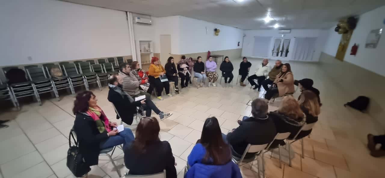 Vecinos de Villa Galicia se reunieron para expresar su preocupación ante una ola de inseguridad