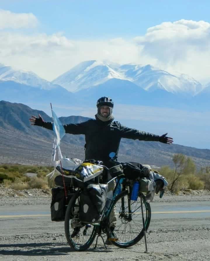 Felipe Lechuga, el tandilense que busca dar la vuelta al mundo en su bicicleta