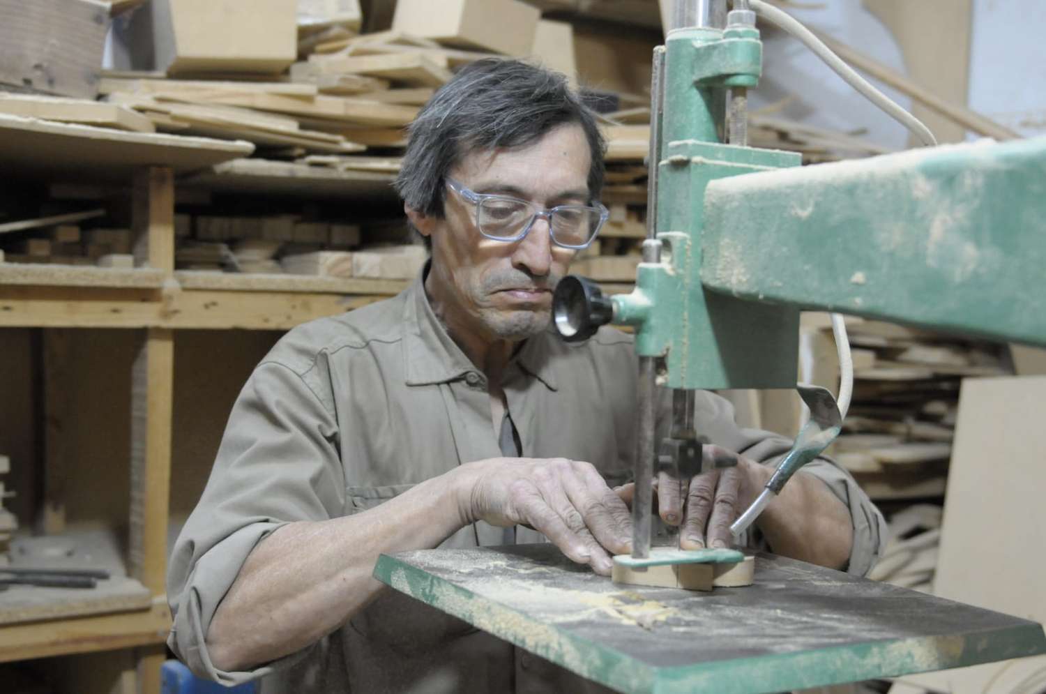 Miguel el carpintero solidario, 5 años entregando alegría para los chicos en su día
