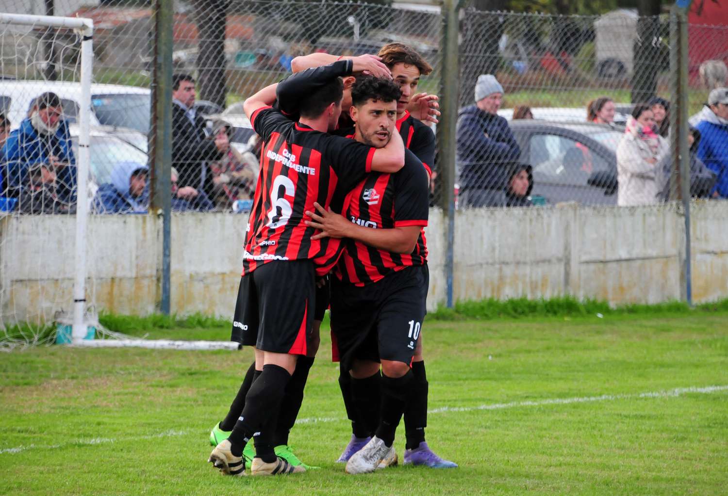 Independiente goleó en Villa Cacique.

Foto archivo