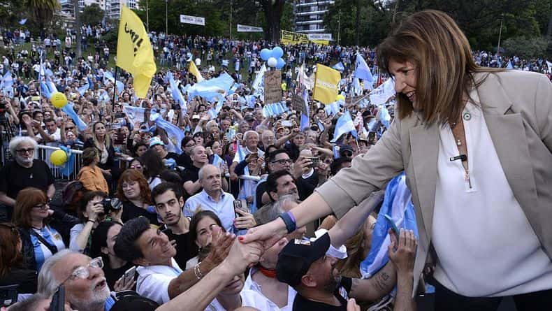 La candidata tuvo su primer acto de cierre de campaña en Barracas de Belgrano.