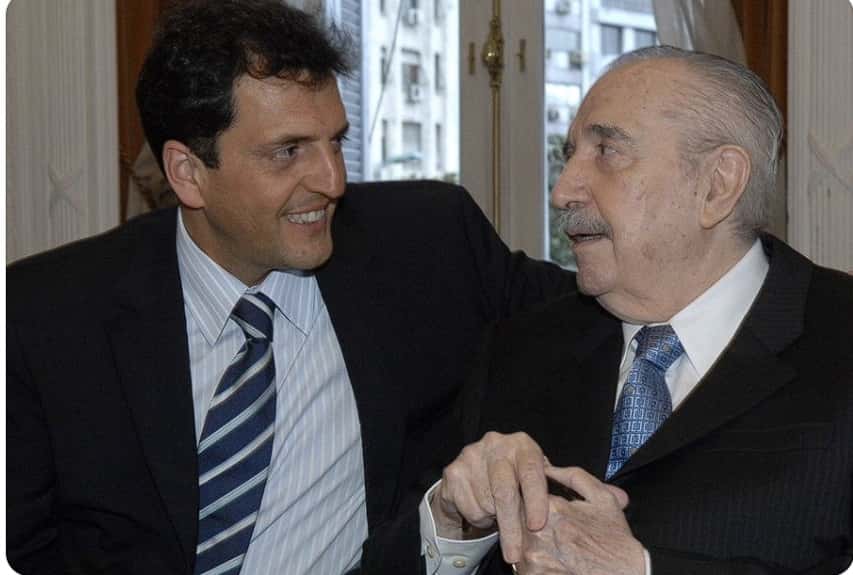 Sergio Massa publicó en las redes una foto junto a Raúl Alfonsín.