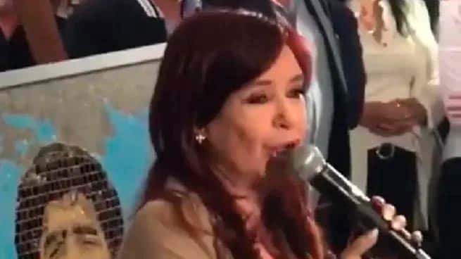 Cristina Kirchner se despidió de los trabajadores del Senado con un emotivo acto