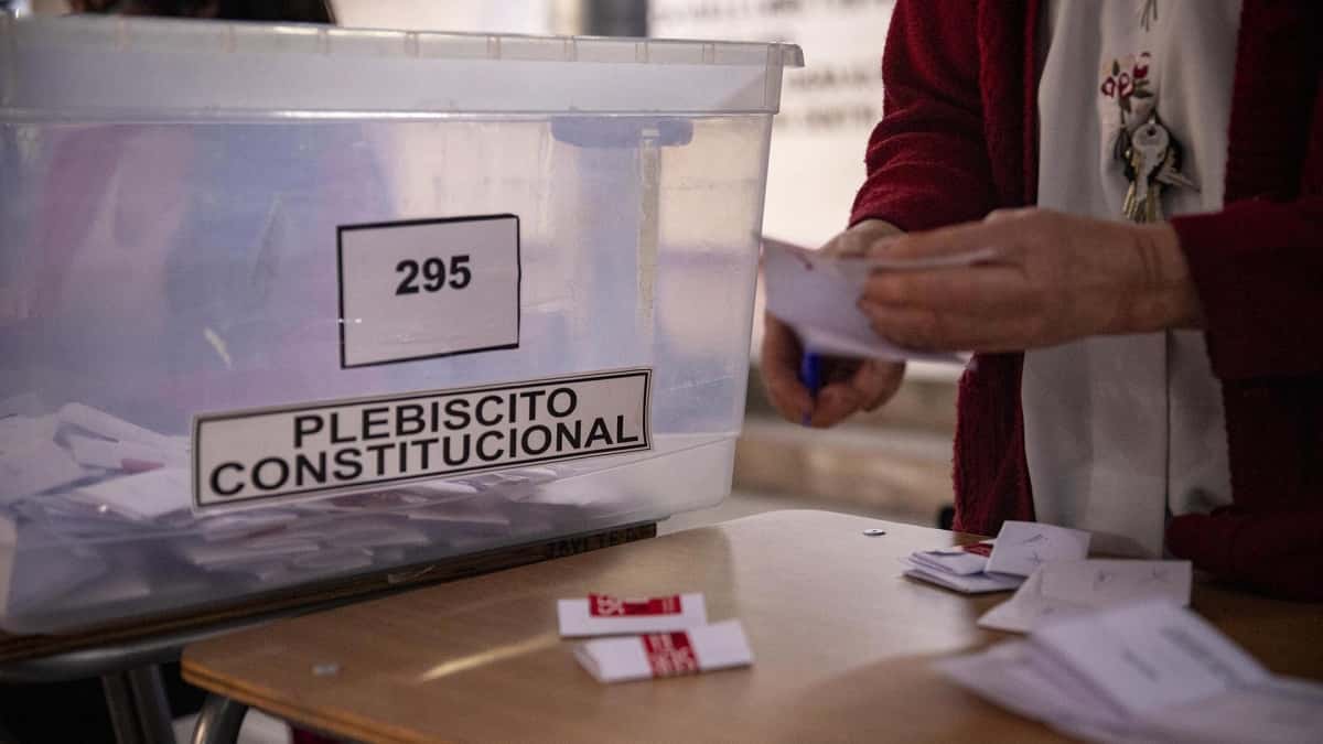 Hoy se realizará en Chile un nuevo plebiscito constitucional.