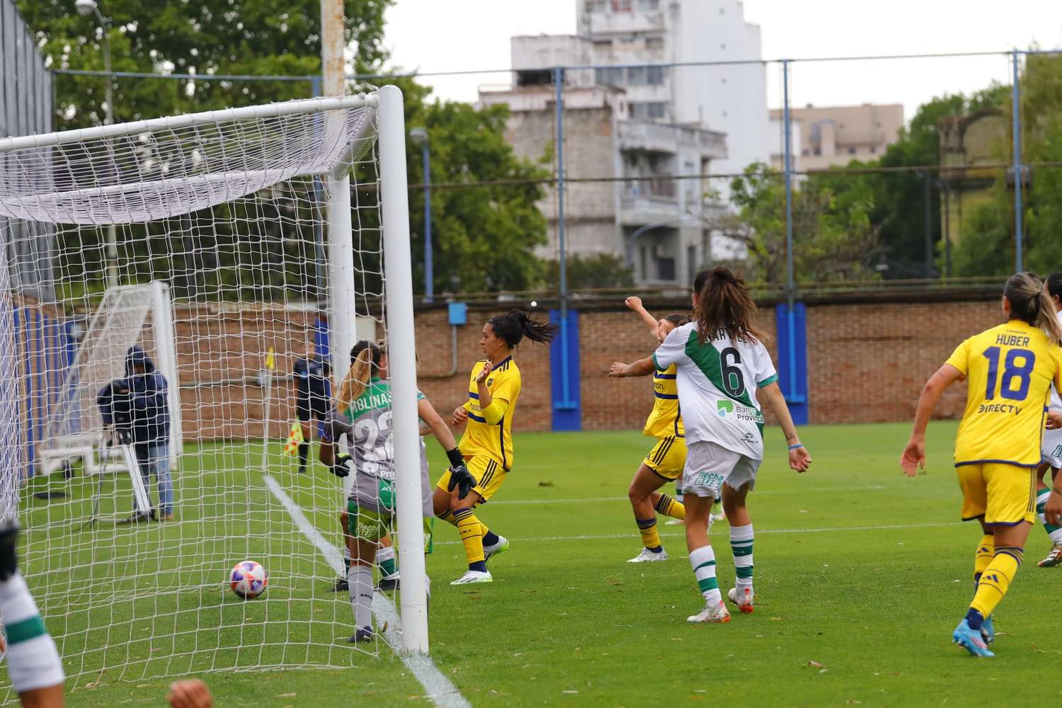 UAI Urquiza y Boca, a las semifinales con tandilenses