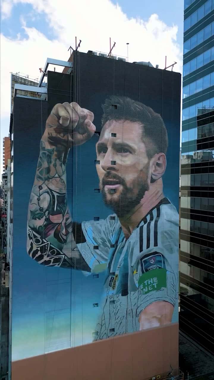 Inauguraron un imponente mural de Messi en la 9 de julio