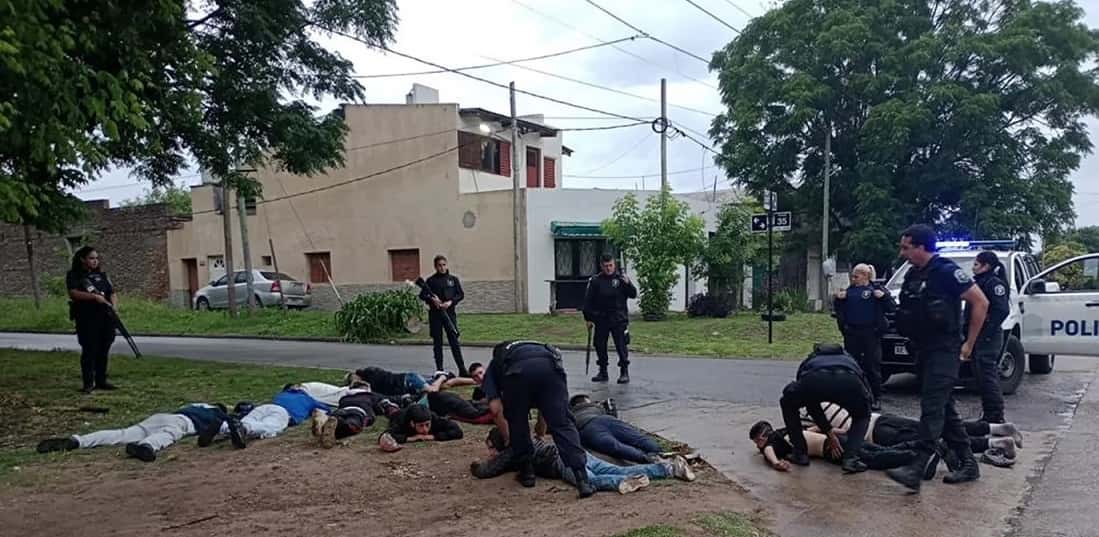 Mataron de una puñalada a un adolescente en una fiesta clandestina en La Plata