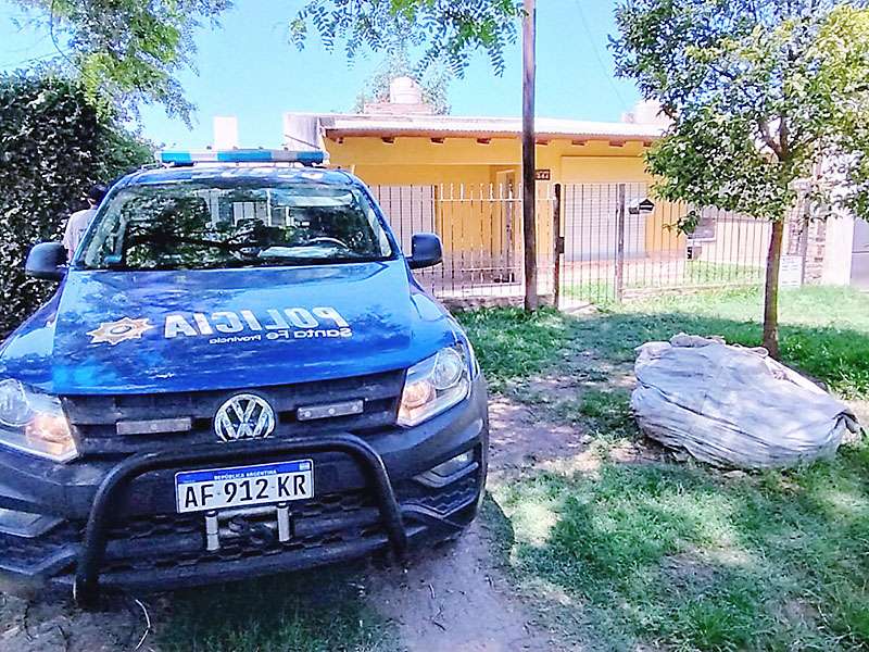 Mataron a golpes y machetazos a tres jóvenes en Capitán Bermúdez