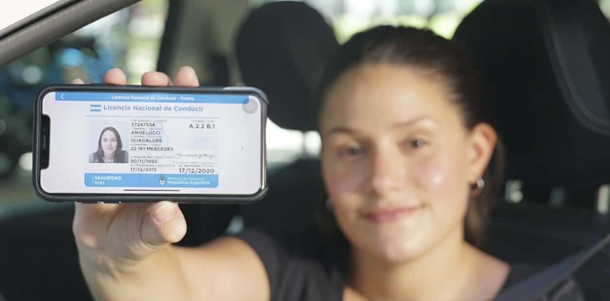 Desde la provincia de Buenos Aires prorrogaron el uso de licencia de conducir digital