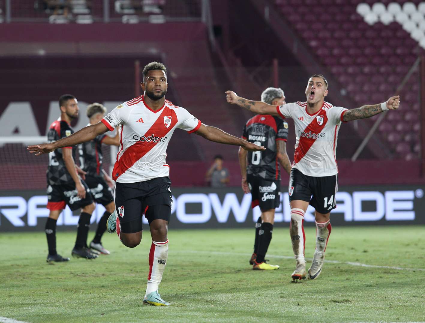 River, con un rendimiento irregular, chocará con Vélez en el Monumental