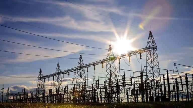 El Gobierno aumentó 120 por ciento del precio mayorista de la electricidad.