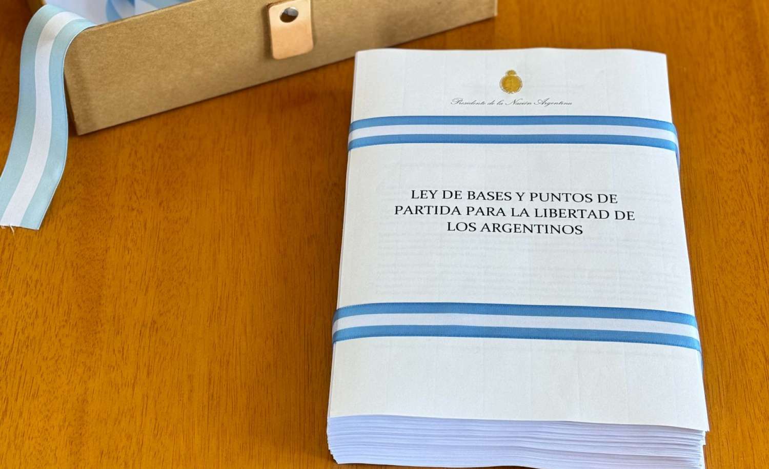 El gobierno promulgó la Ley Bases y el paquete fiscal