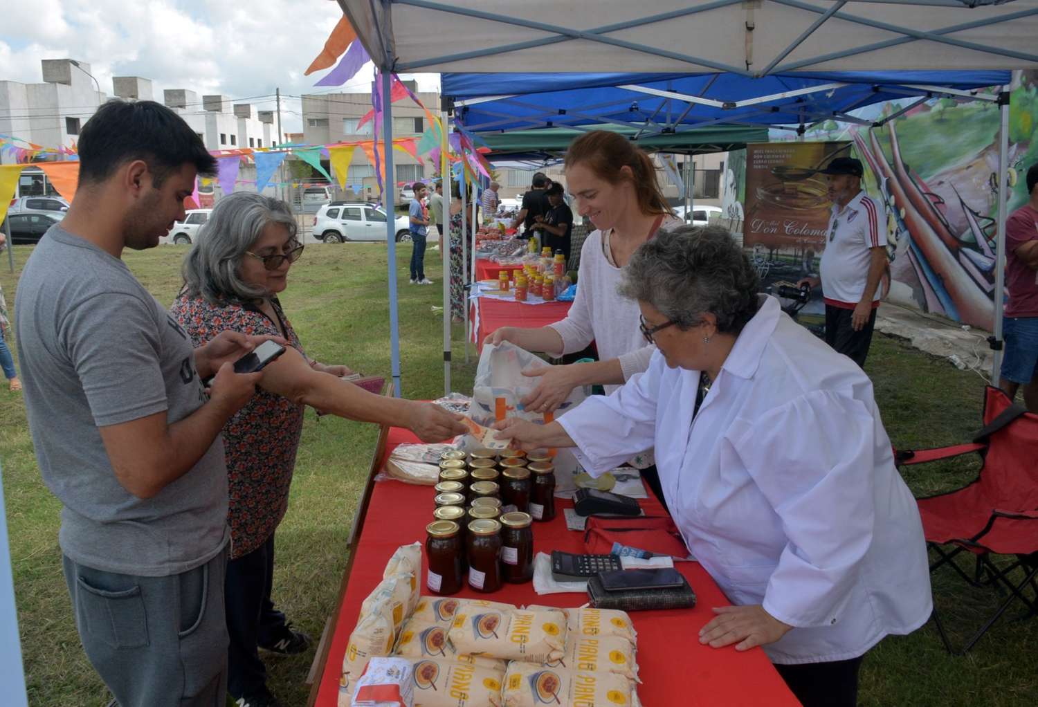 El Mercado Alimenticio Barrial propuso contar con “productos tandilenses cerca de casa”.