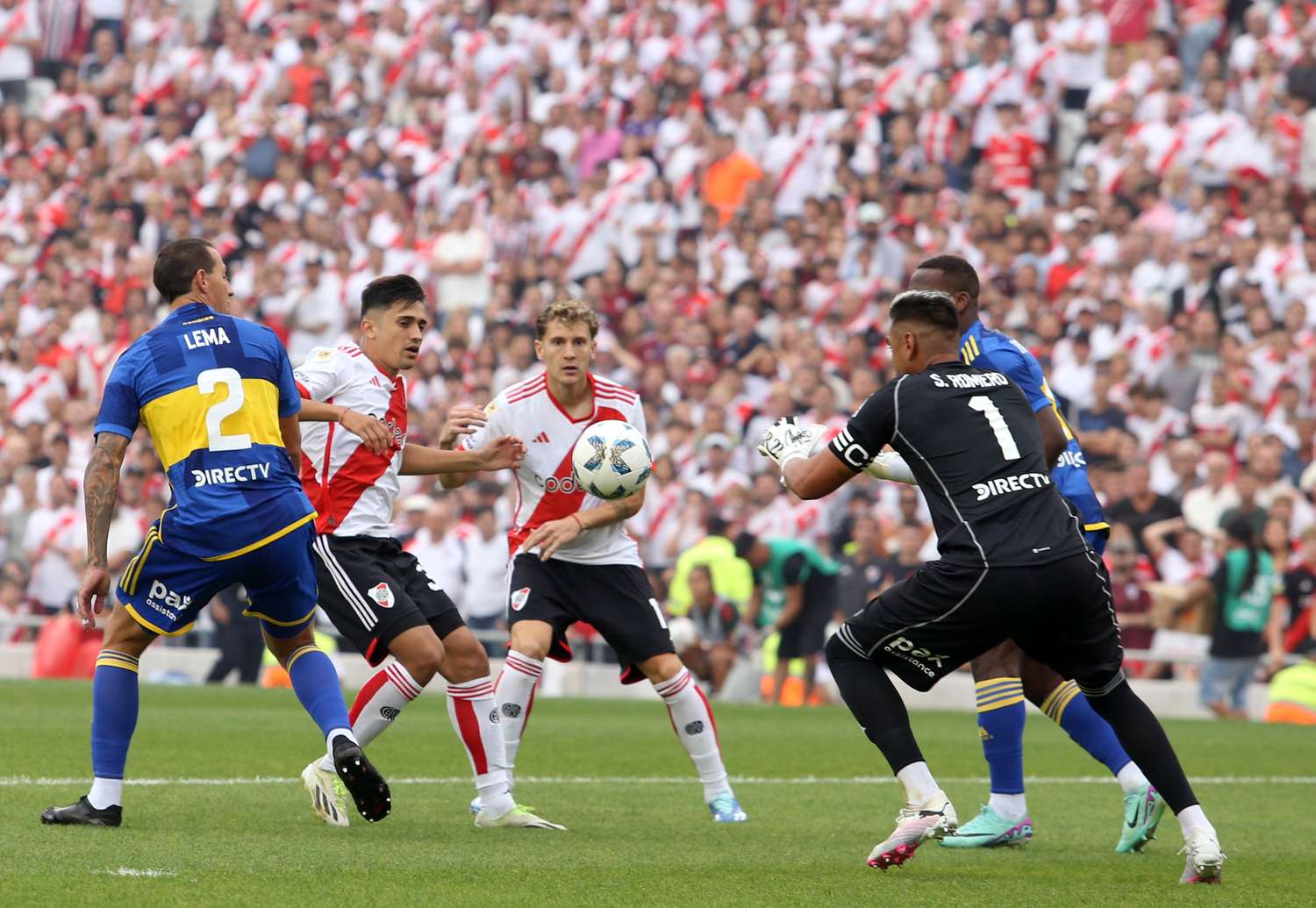 Sergio Romero: “Dimos un paso adelante como equipo”