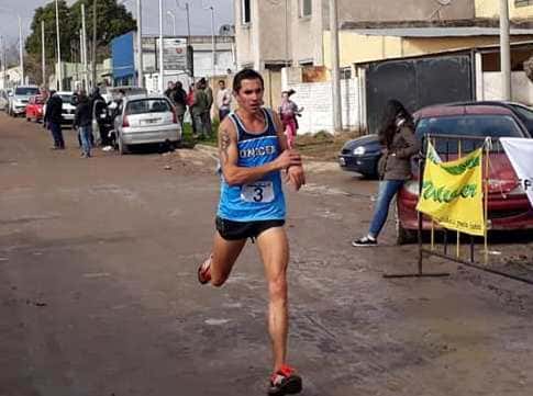 Juan Manuel Urrutia correrá en 1500 y 3000 metros con obstáculos.