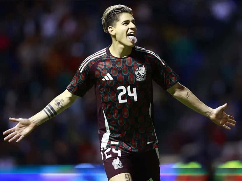 Santiago Muñoz abrió el marcador para México.