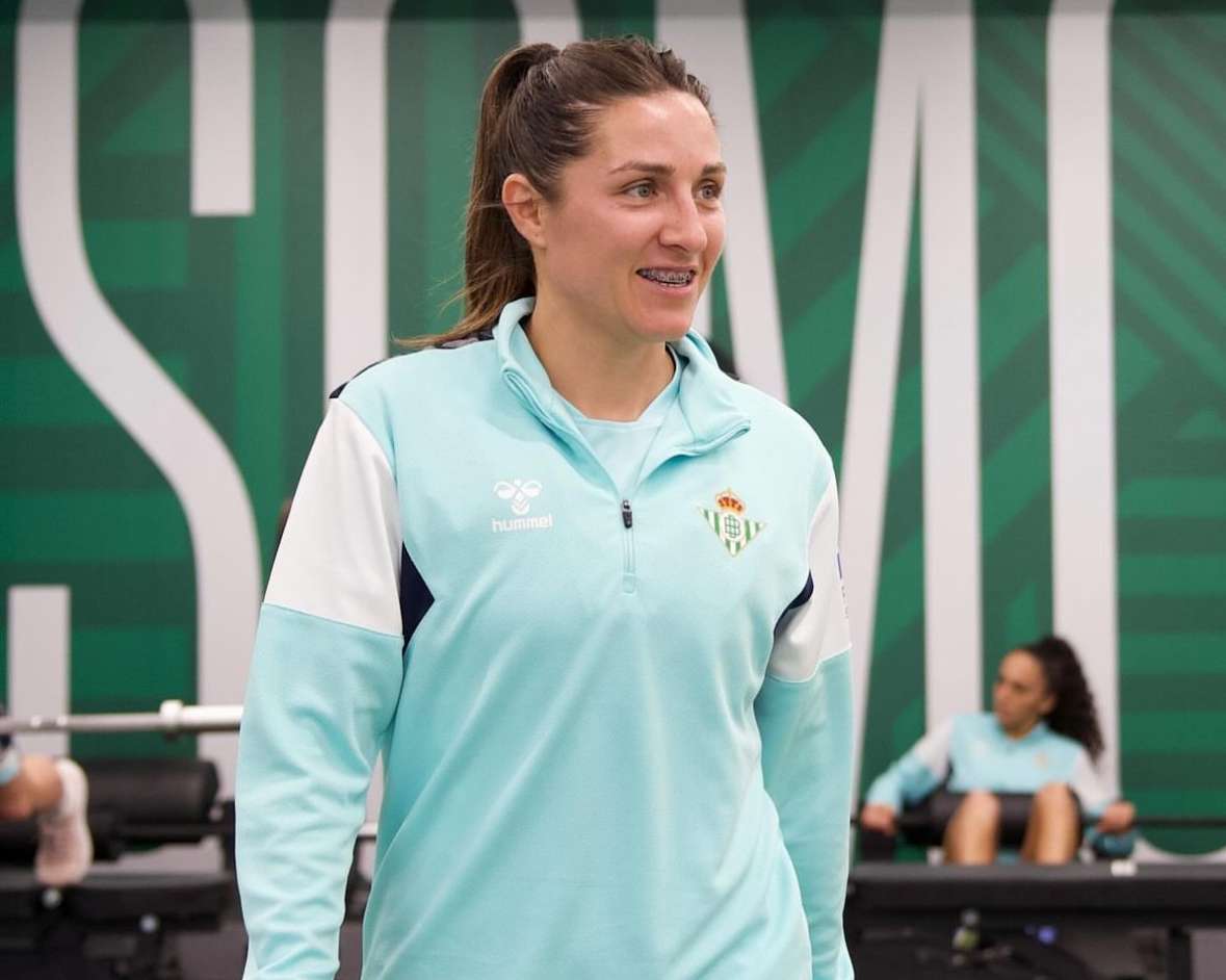 Romina Núñez se afianza en el Betis de España.