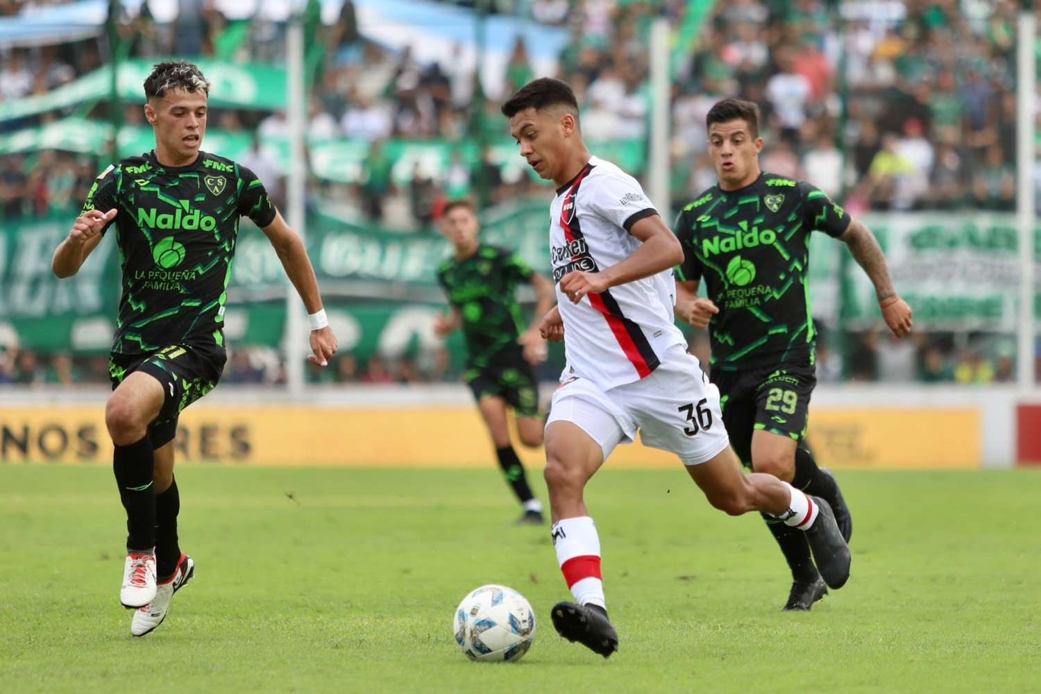 Newell’s se impuso en Junín y escaló hasta el tercer lugar