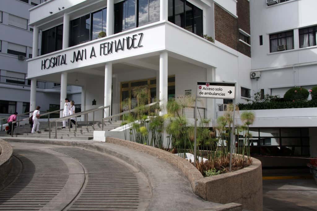 Un hombre fue detenido en el interior del Hospital Fernández.