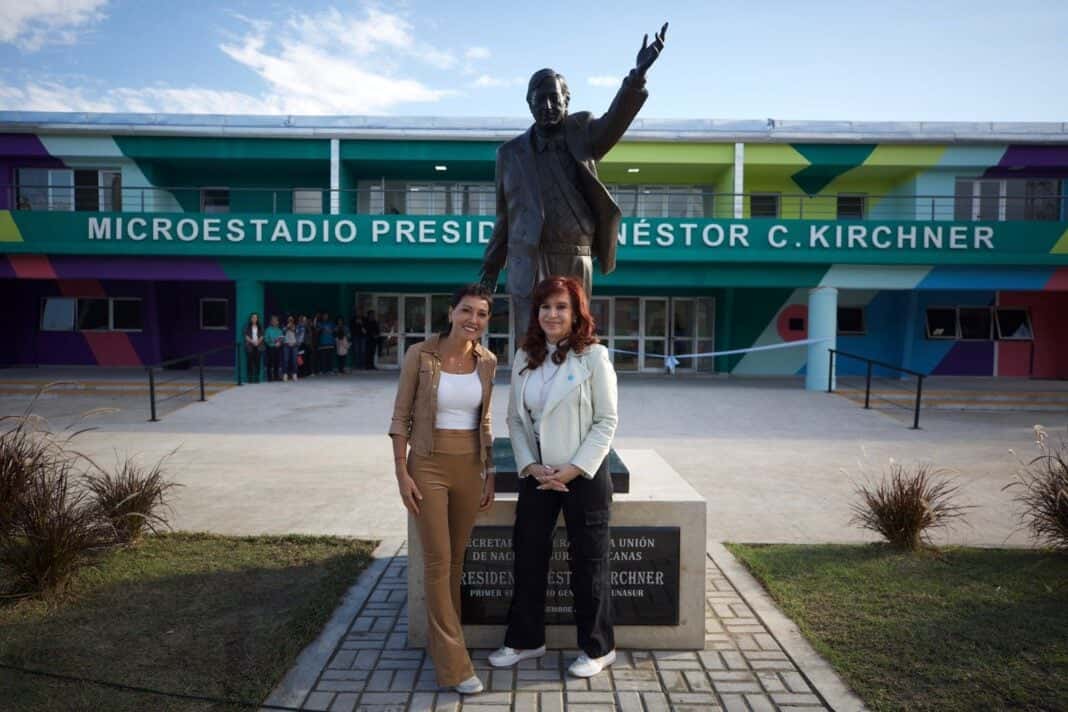 Cristina Kirichner reapareció en Avellaneda, municipio gobernado por Mayra Mendoza.