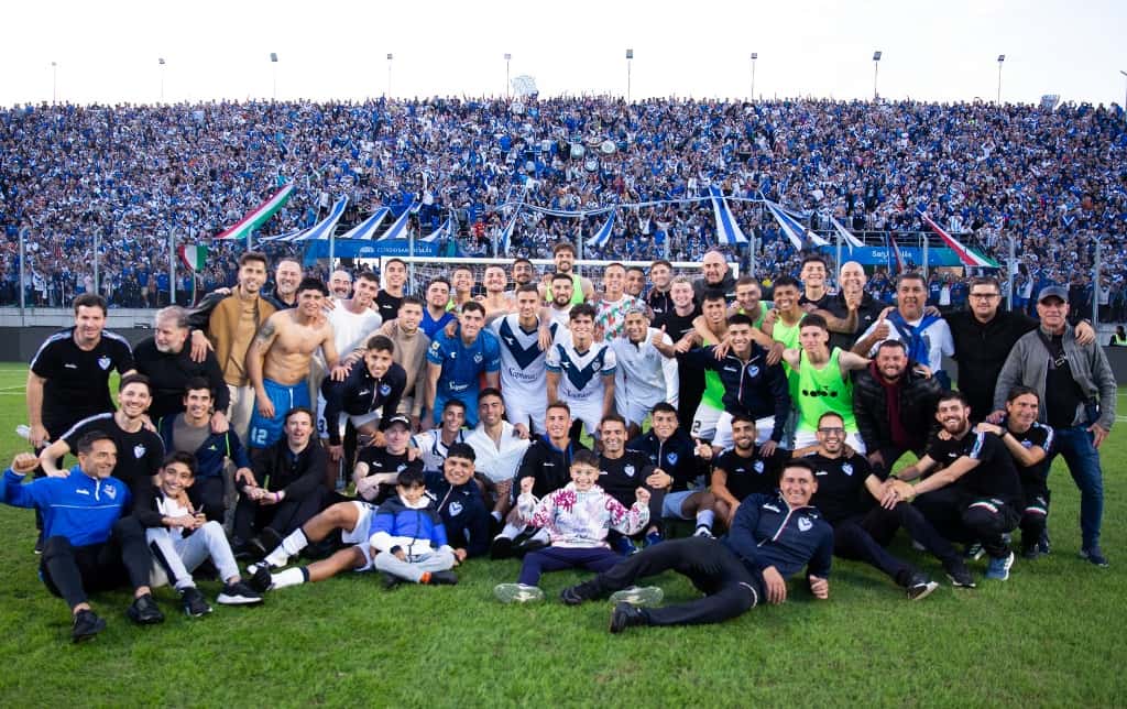 Los festejos de Vélez tras la clasificación a la final.