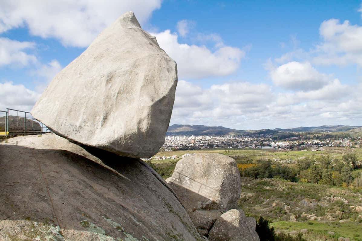 Entre las sierras y la imaginación: mitos y leyendas de Tandil en un suplemento especial