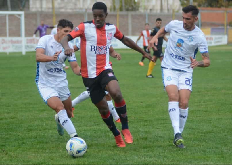 Sansinena igualó con Deportivo Rincón. (Foto de La Nueva Provincia).