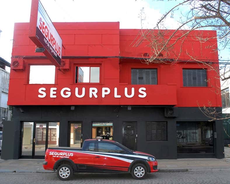 Segurplus: el éxito de una fórmula tandilense que monitorea en todo el país