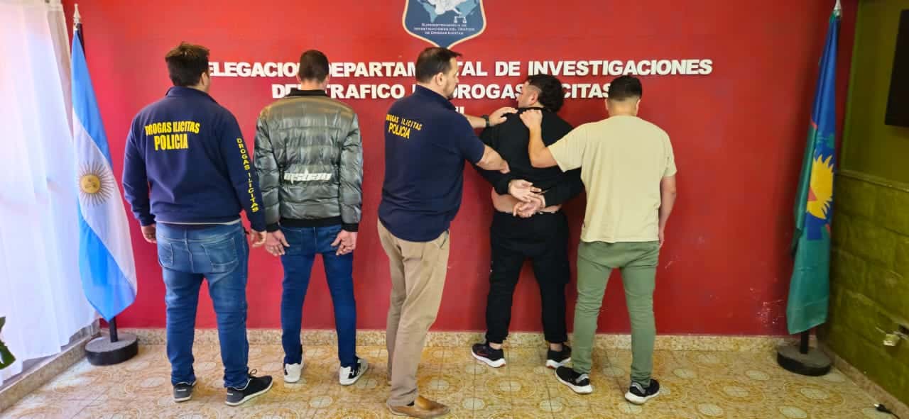 Detuvieron a cinco personas sospechadas de integrar una banda narco