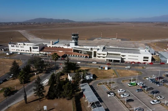 Pasajero imputado por mencionar la palabra bomba en un aeropuerto