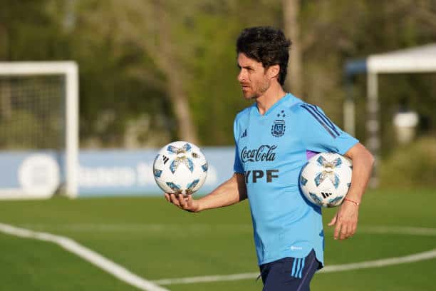 Pablo Aimar es parte del cuerpo técnico argentino.
