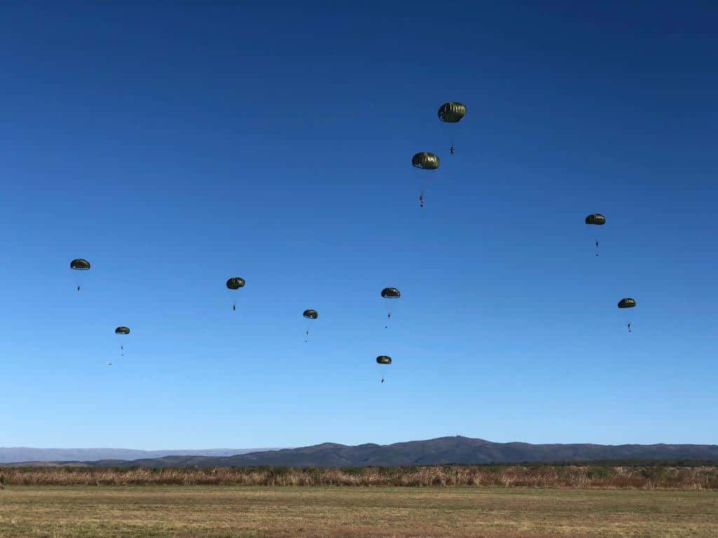 Un sargento del Ejército murió tras sufrir una falla en su paracaídas durante un entrenamiento