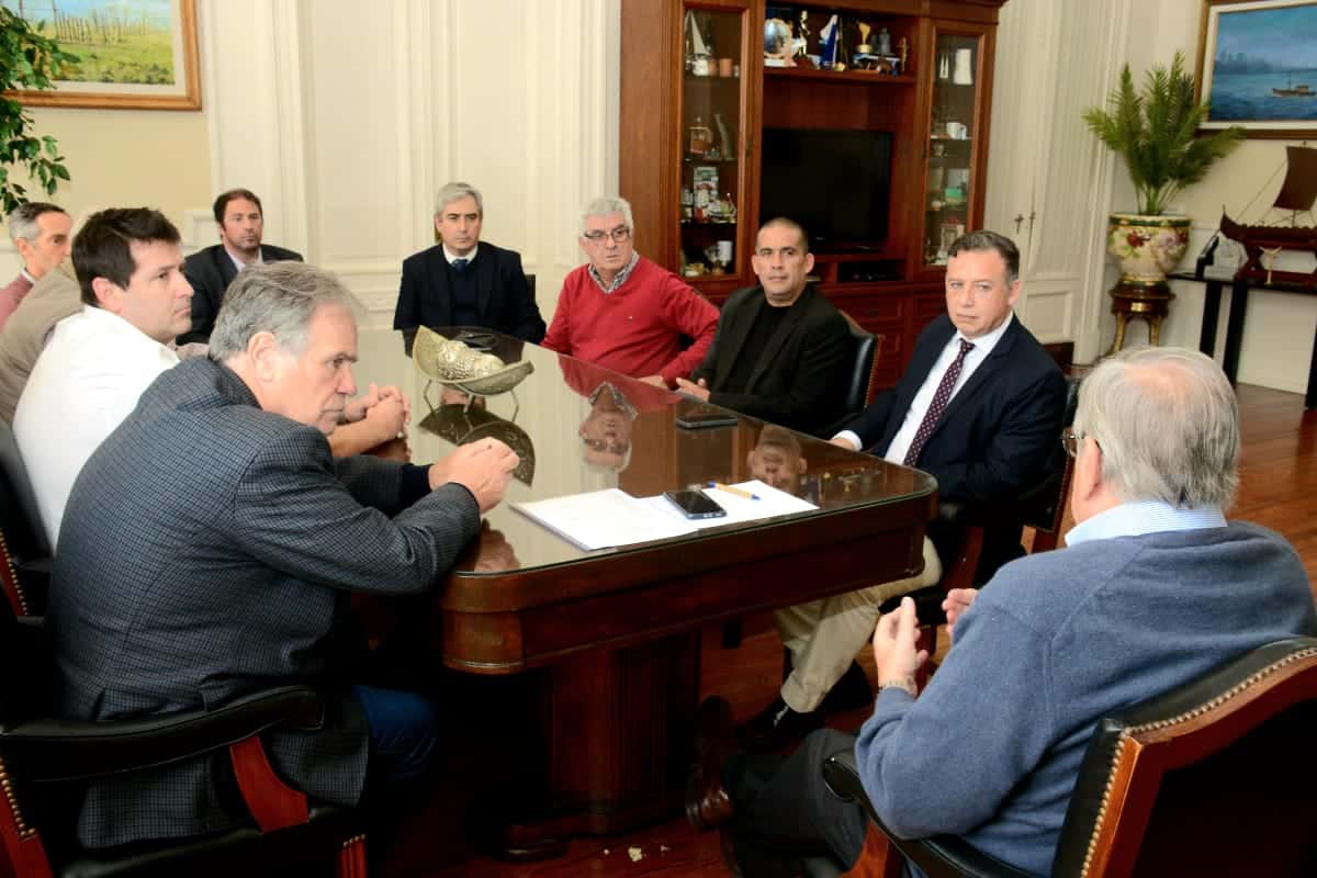 El fiscal general de Azul, Marcelo Sobrino, se reunió con el Intendente, representantes de la Usina y de la CET.