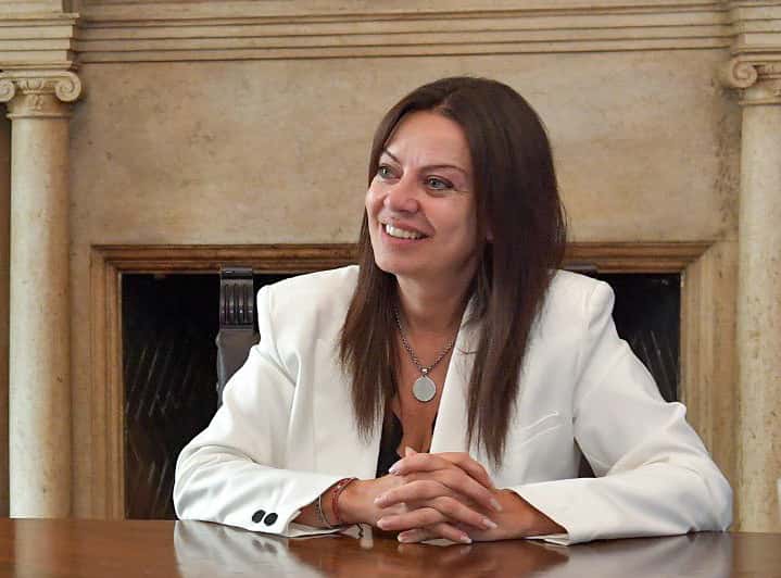 “A mi amigo solo no lo voy a dejar” dijo Sandra Pettovello al negar su renuncia