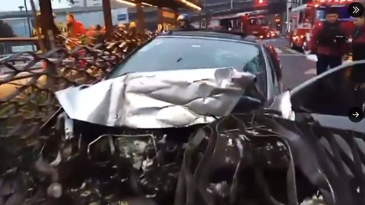 Choque brutal en el Metrobus de San Telmo