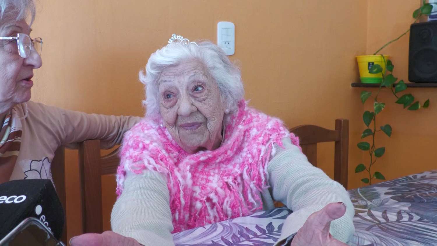 Los 100 años de Emma Acosta: “Para ser felices trabajar de lo que les guste”