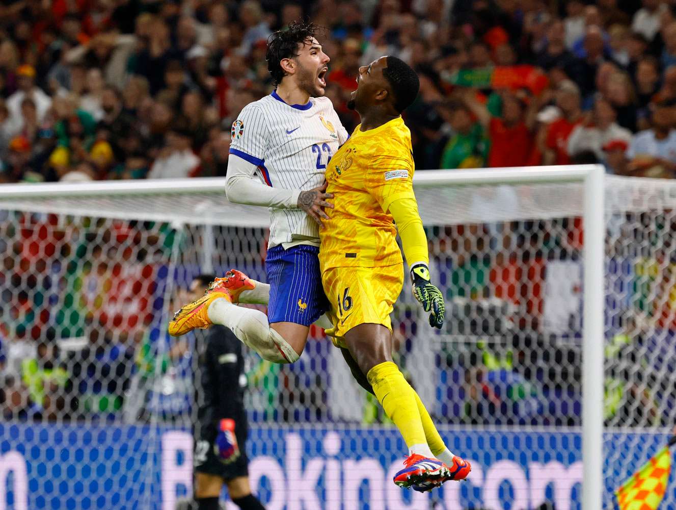 Francia eliminó a Portugal y se metió en cuartos de final