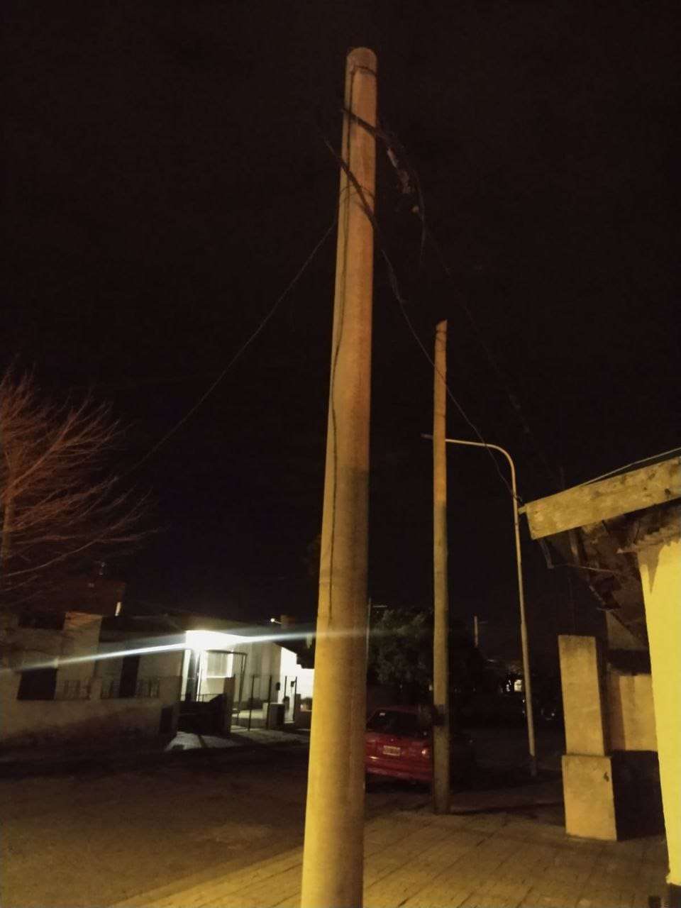 Robaron cables en diferentes sectores de la ciudad y dejaron sin luz a un centro de salud