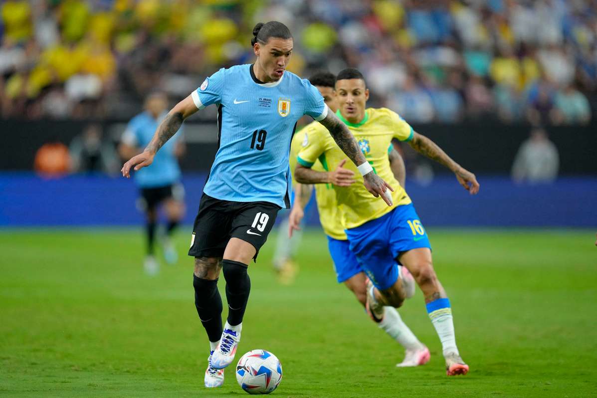 Entre Uruguay y Colombia, se define el rival del domingo