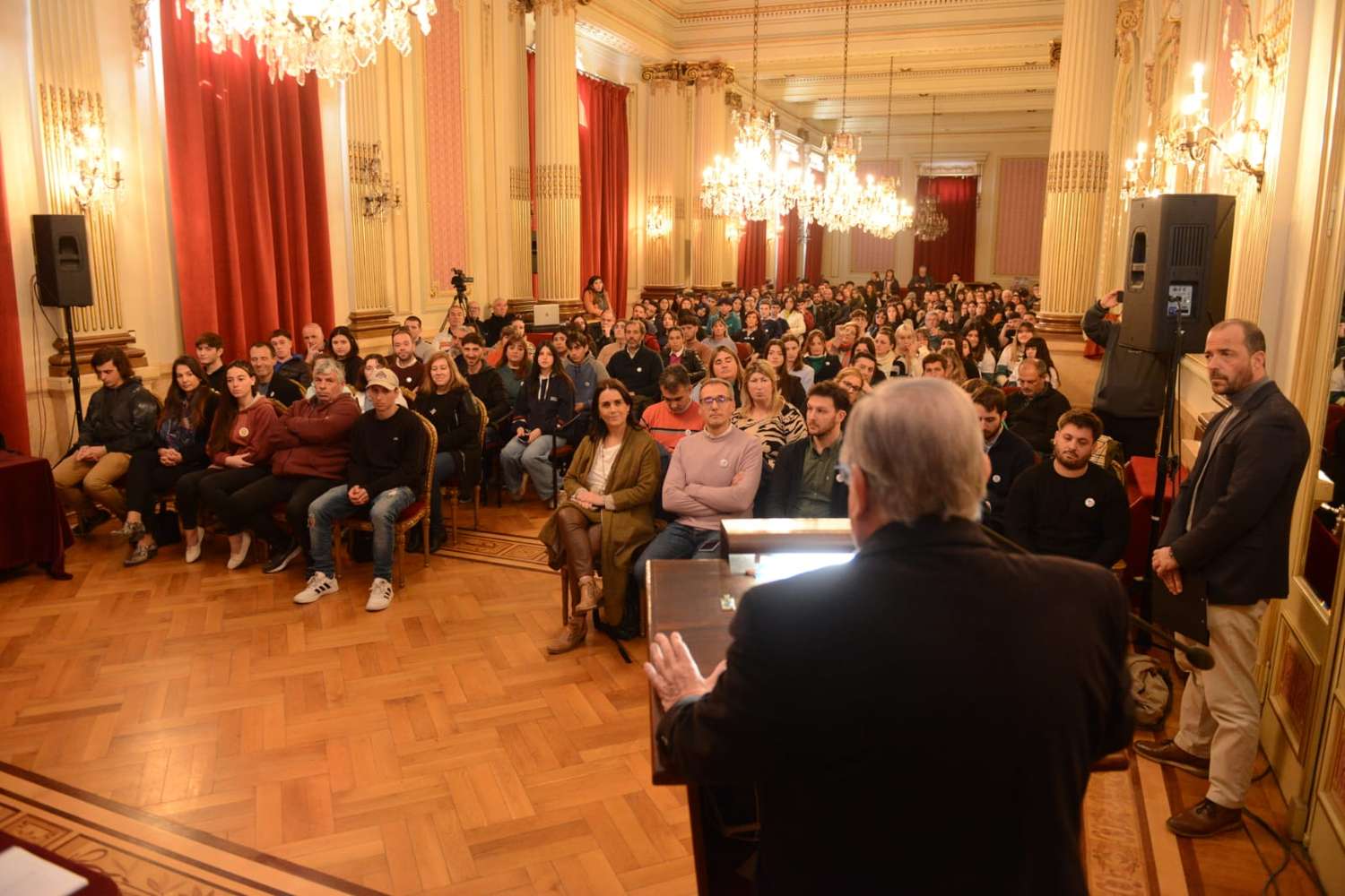 Entregaron certificados a todos los participantes del programa Huella joven