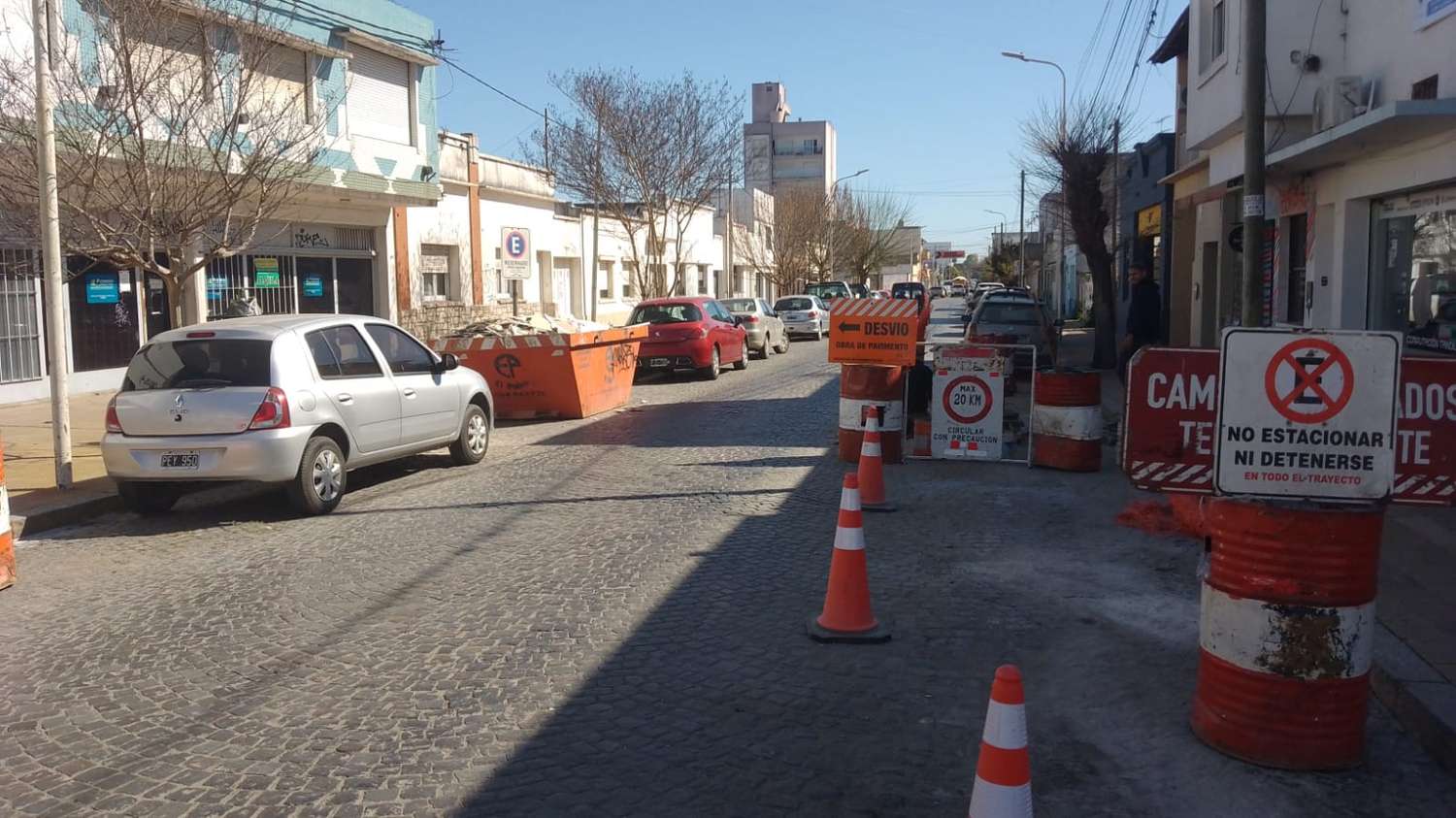 Continúan las obras de reparación de granitullo en diferentes cuadras de la ciudad