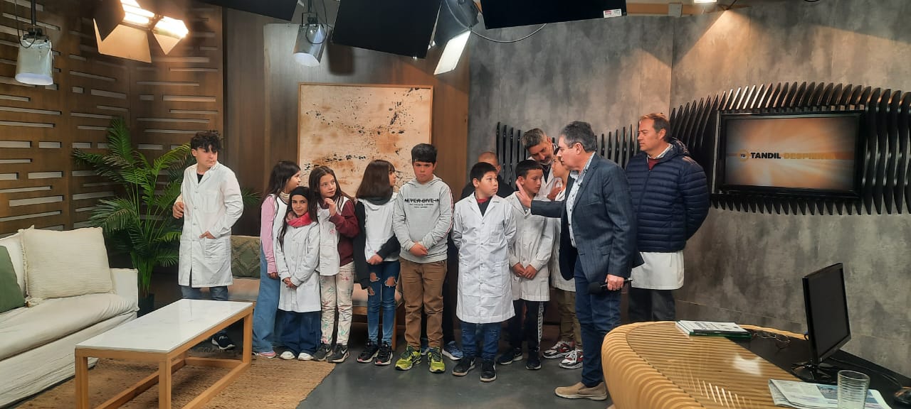 Alumnos de las escuelas 59 y 504 visitaron El Eco Multimedios