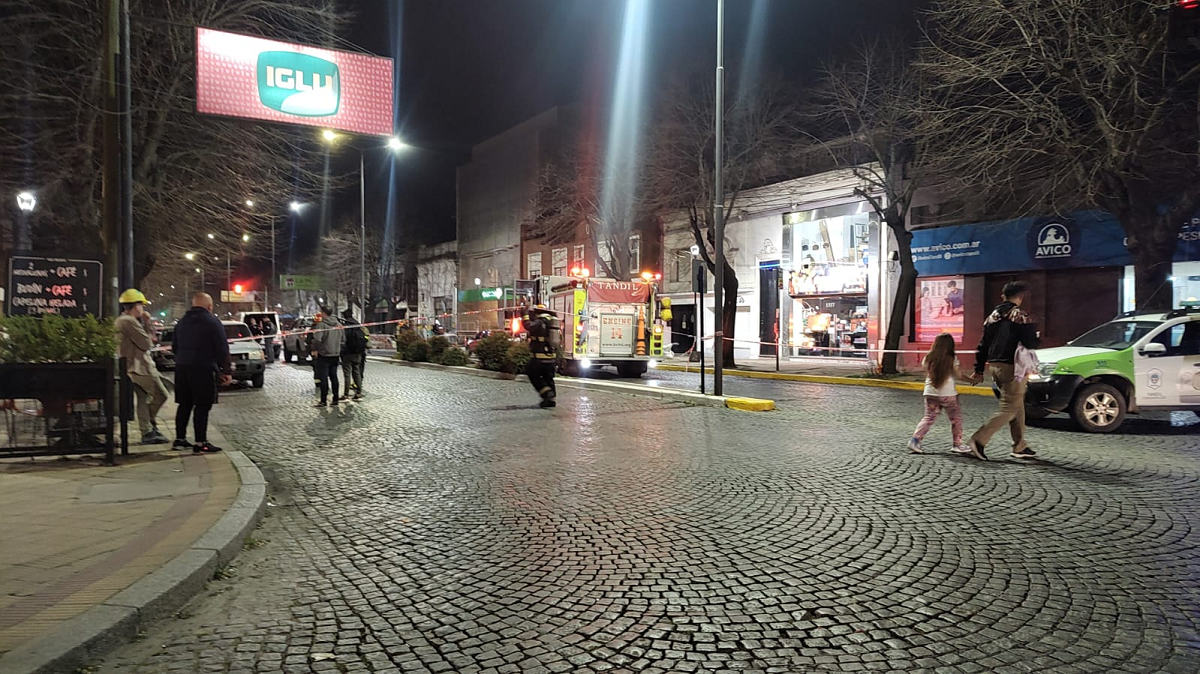 La rotura de un caño de gas en una obra del Banco Provincia generó preocupación en la zona