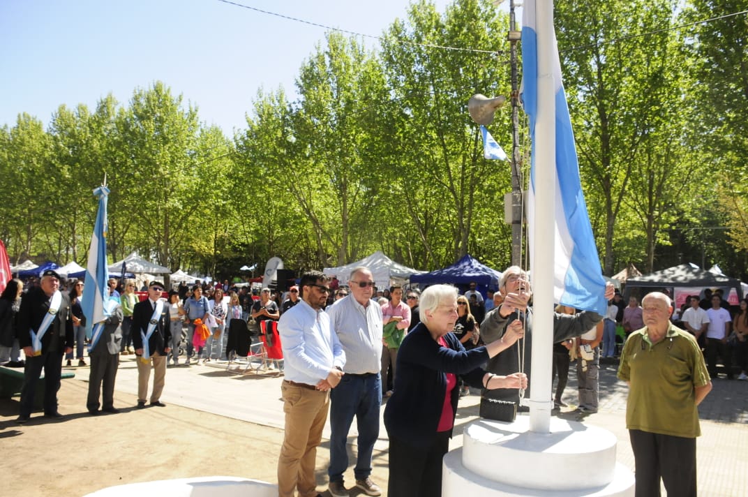 Los vecinos que izaron la bandera, la historia viva de María Ignacia