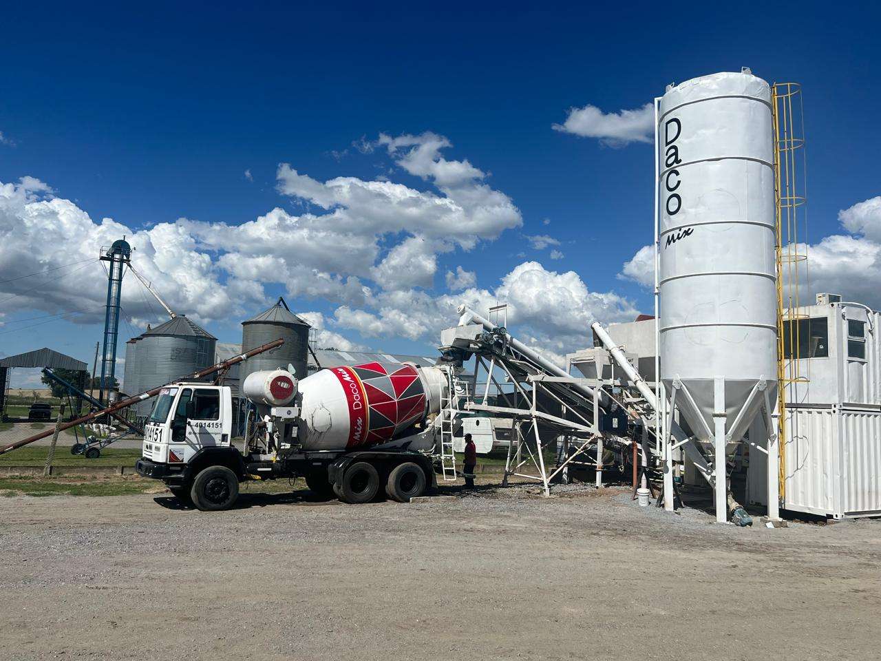 Inaugurarán una planta de hormigón, un nuevo paso en la consolidación de una empresa familiar